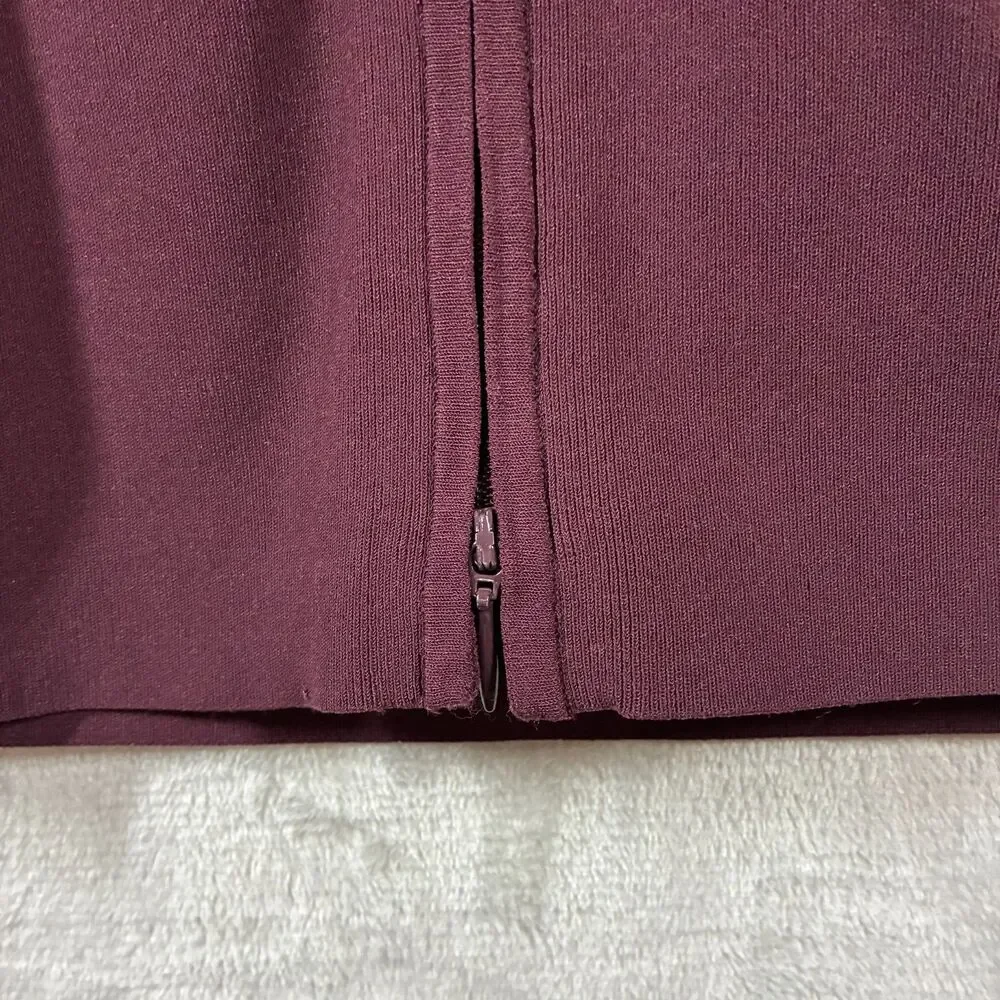 Lululemon Ribbed Knit Mini Skirt L Front Zip Garnet Burgundy Stretch Athleisure